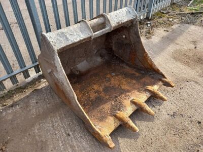 4ft Digging Bucket 65mm pins - 2