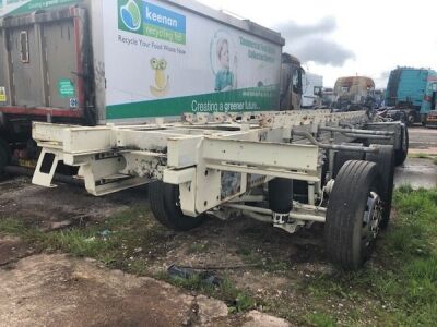 2017 Volvo 6x2 Rear Steer Chassis - 10