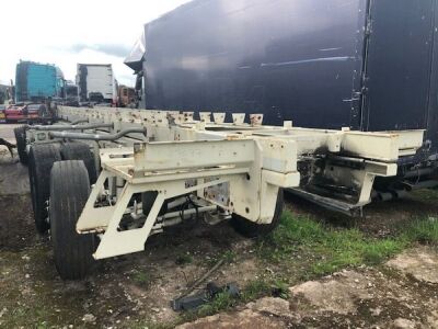 2017 Volvo 6x2 Rear Steer Chassis - 11