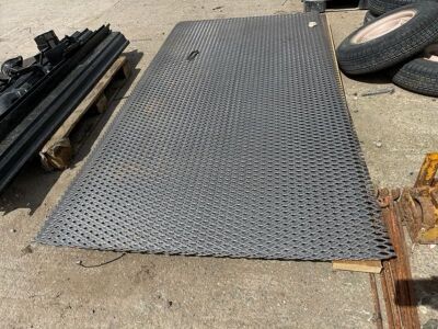 5 x 8ft x 4ft Steel Mesh Panels - 2