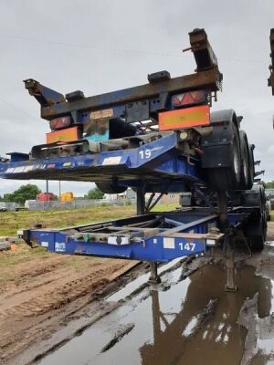 2004 Dennison Triaxle Sliding Skeletal Trailer - 4