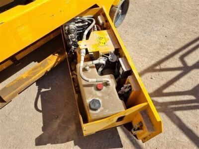 2017 JCB S2632E Electric Scissor Lift - 11