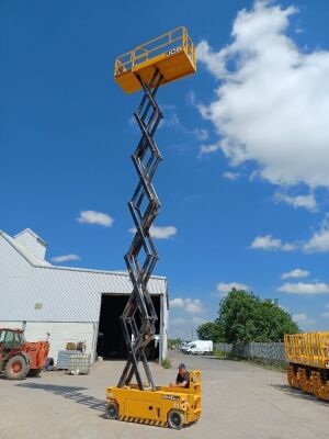 2017 JCB S4046E Electric Scissor Lift - 9