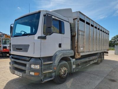 2005 MAN TGA 26 350 6x2 Rear Lift Livestock Rigid 