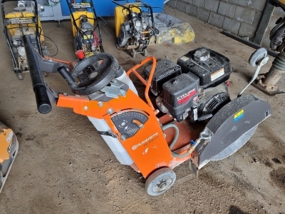 2020 Husqvarna FS400 LV Road Saw - 4