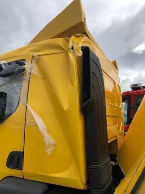 2014 Volvo FE 6x2 Curtainside Rigid - 14