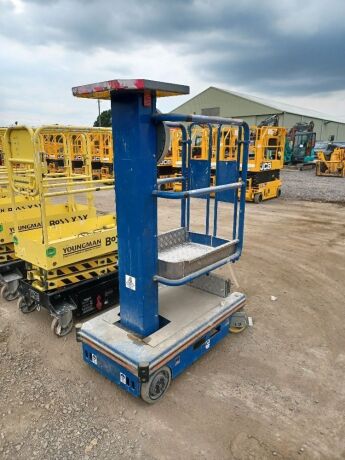 150kg Pecolift Manual Elevating Mobile Platform