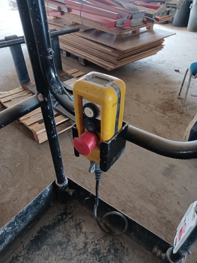 2007 NSG Pop Up Electric Mobile Scissor Lift Malcolm Harrison