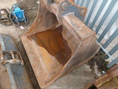 4ft Digging Bucket  65mm Pins - 3