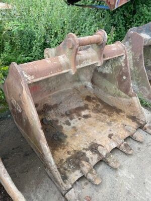 5ft Digging Bucket 80mm Pins - 2