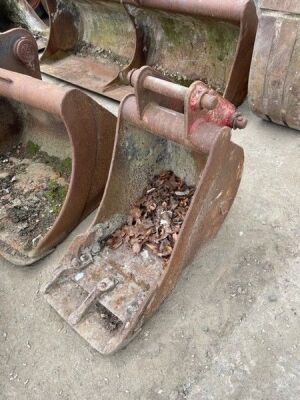 18" Digging Bucket 45mm Pins