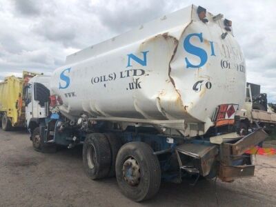 2005 Volvo FM 6x2 Rear Lift Fuel Tanker - 4
