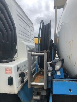 2005 Volvo FM 6x2 Rear Lift Fuel Tanker - 13