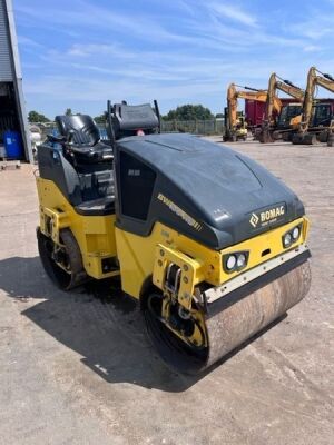 2017 Bomag 120 AD-5 Roller - 3