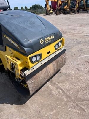 2017 Bomag 120 AD-5 Roller - 4