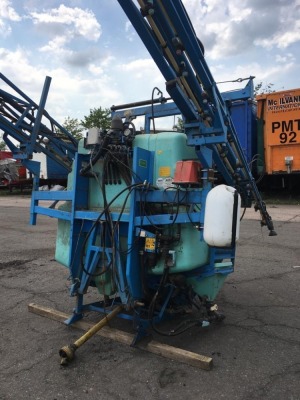 1998 D.P. Control Berthoud Crop Sprayer - 2