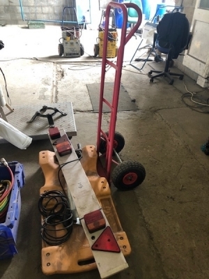 Light Bar, Jockey Wheel, Fitters Board & Sack Truck - 3