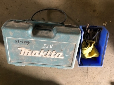 Makita Grinder + Hand Tools