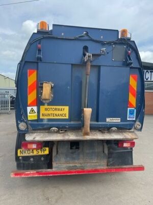 2004 Volvo FL180 4x2 Sweeper - 5