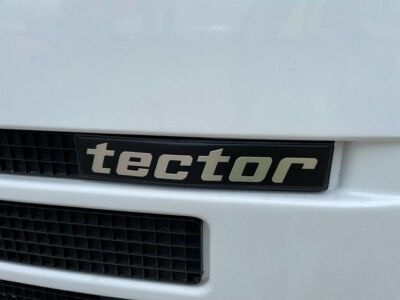 2000 Iveco Tector 130-E15 4x2 Big Hook Loader - 18