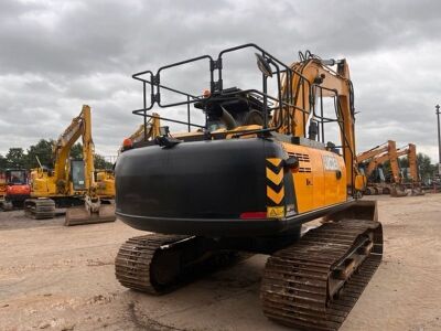 2016 JCB JS220LC+ Excavator - 3