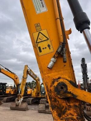 2016 JCB JS220LC+ Excavator - 7