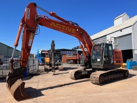 2014 Hitachi ZX225USRLC-5B Excavator