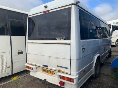 2006 Mercedes 0814 24 Seat Mini Bus - 4