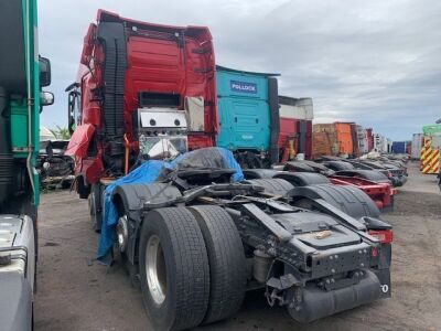 2020 Volvo FM Globetrotter 6x2 Midlift Tractor Unit - 3