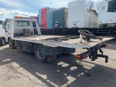 2008 Isuzu Recovery Truck  - 3