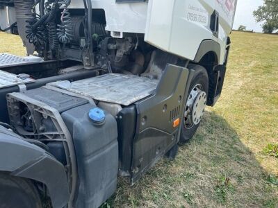 2014 Renault T460 6x2 Midlift Tractor Unit - 11