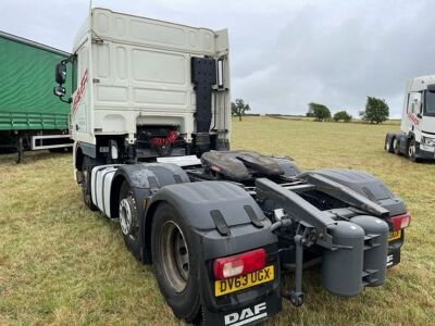 2014 DAF XF105 460 6x2 Midlift Tractor Unit - 5