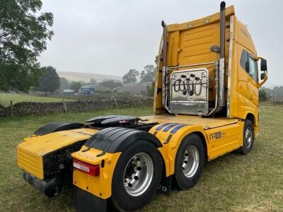 2016 Volvo FH16 750 6x2 Rear Lift Tractor Unit - 4