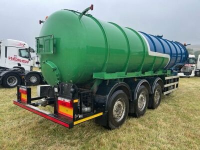 2003 Whale Triaxle Stainless Steel Vac Tank Trailer - 4