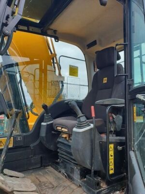 2017 JCB JS131LC Excavator - 9