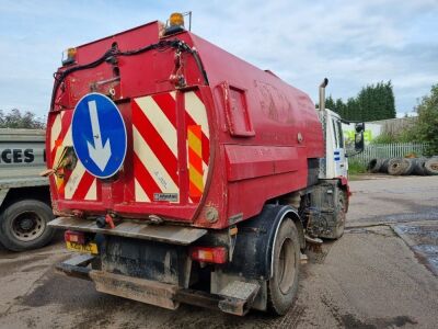 2004 Volvo FL6 Johnston Sweeper - 4