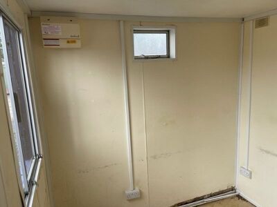 10 x 8 Anti Vandal Site Office - 7