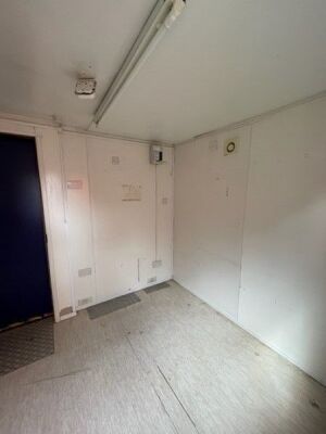 10 x 8 Anti Vandal Site Office - 7