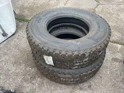 2x Bulldog UT 3000 RH 295/80 R22.5 Tyres