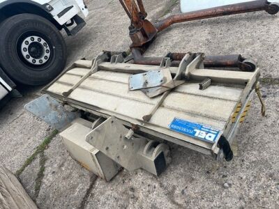 DEL Underslung Tail Lift - 2