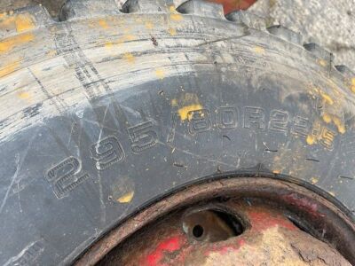 2x Bulldog 295/80 R22.5 Tyres & Rims - 3