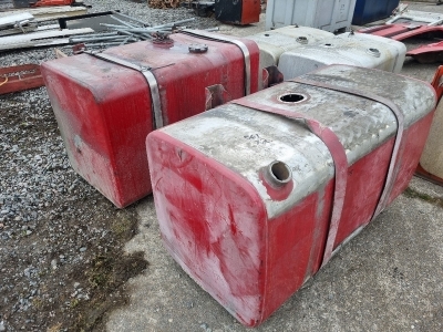 2 x Alloy Fuel Tanks