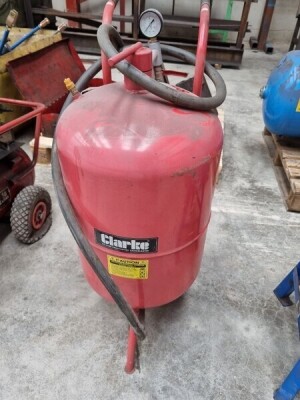 2012 Clarke XH-SB20 63L Sandblaster