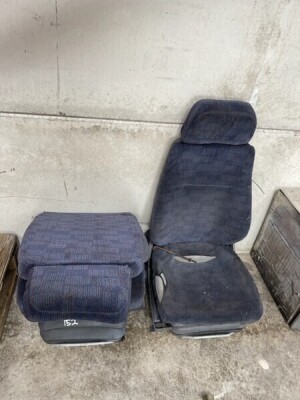 2x Truck Seats - 2