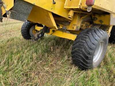 2002 New Holland TX68 Combine Harvester - 9