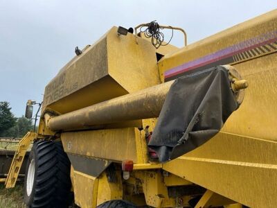 2002 New Holland TX68 Combine Harvester - 13