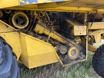 2002 New Holland TX68 Combine Harvester - 17