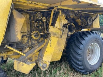 2002 New Holland TX68 Combine Harvester - 18