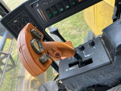 2002 New Holland TX68 Combine Harvester - 33