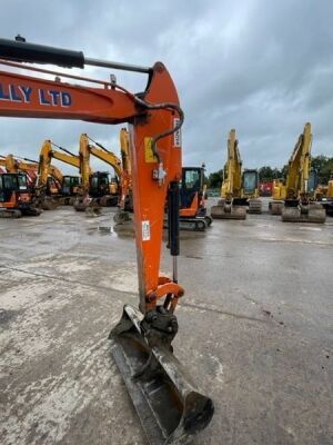 2018 Hitachi ZX33U-5A CLR Mini Digger - 15